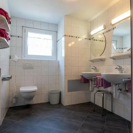 Appartement Haus Aurora By Interhome Saas-Grund